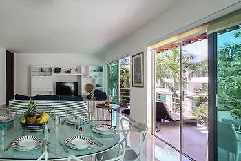 Via 38 Condo Boutique プレヤデルカーメン ホテル