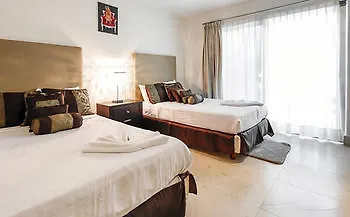 Via 38 Condo Boutique プレヤデルカーメン ホテル