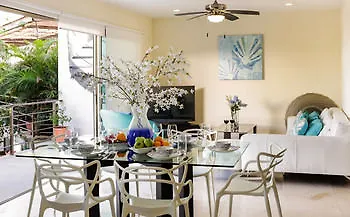Via 38 Condo Boutique Playa del Carmen