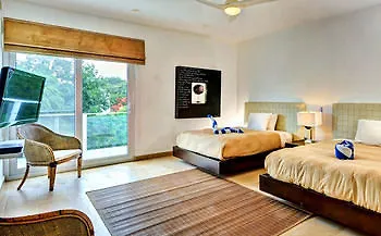 Via 38 Condo Boutique Playa del Carmen Mexiko